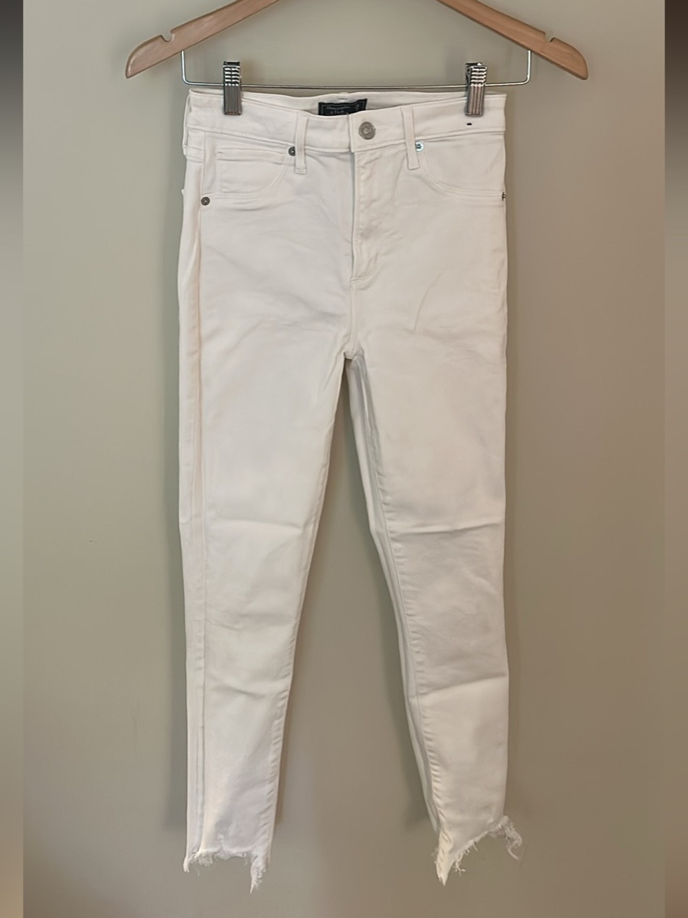 Abercrombie & Fitch White Skinny Jeans